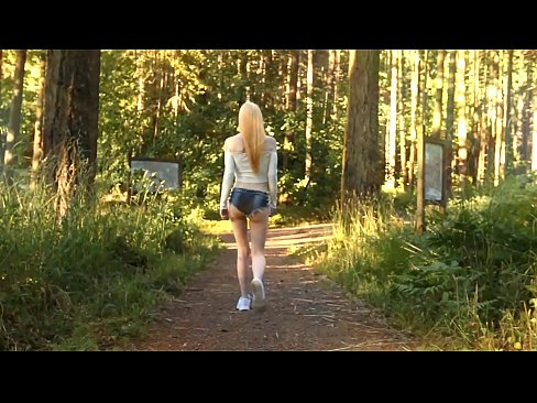❤️ Smuk kvinde bevæger sig langsomt, ikke nøgen video Russisk porno at da.onetubes.top