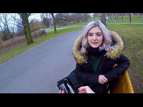 ❤️ Sluger en fremmed mands varme sperm for penge - blowjob i parken af Eva Elfie Russisk porno at da.onetubes.top